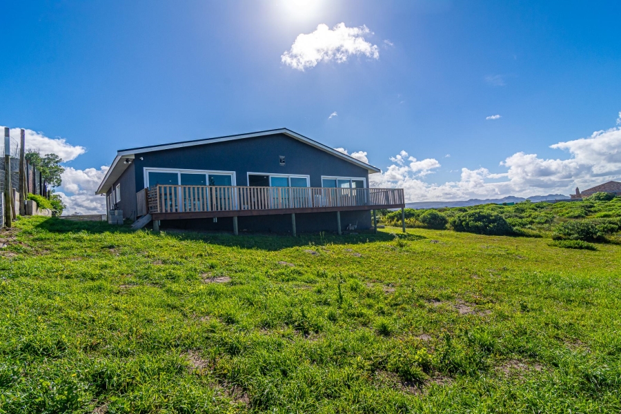 4 Bedroom Property for Sale in Pearly Beach Western Cape